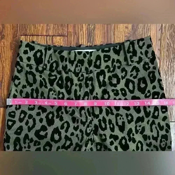DEREK LAM 10 CROSBY Animal Print Flare Crop Pant in Green - Picture 7 of 11